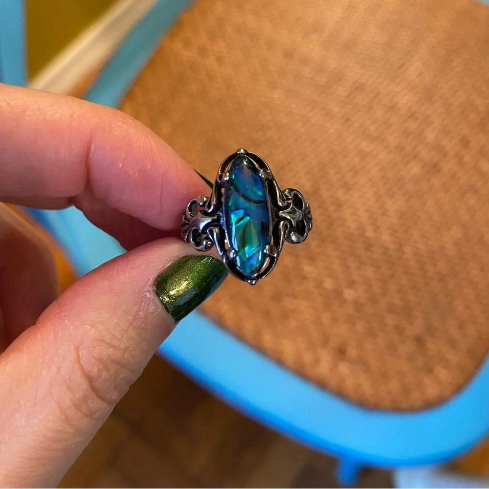 Silver Tone Costume Jewelry Ring with Blue Swirl Jewel Design